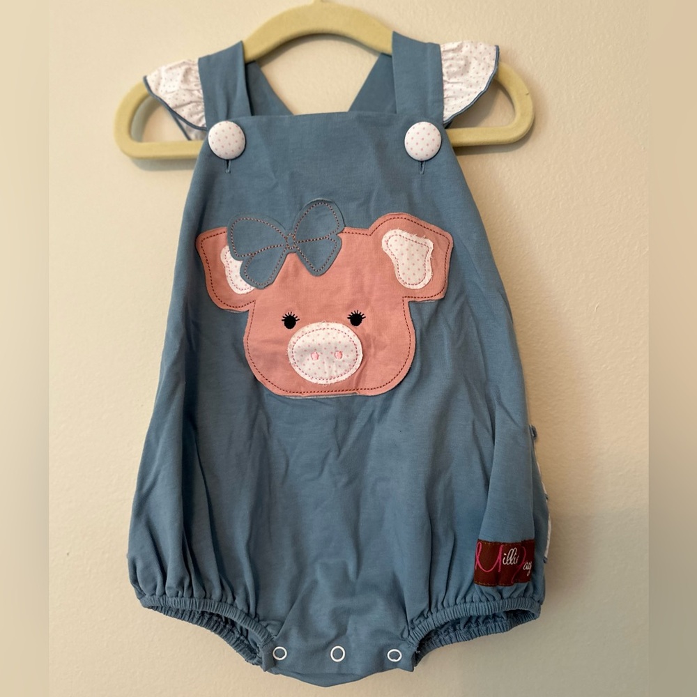 Girly Adorable Appliqué Pig Bubble